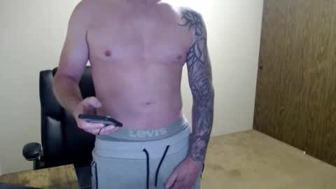Snapshot of hunter_jayden7 chatting on 06/08/26, 10:10 TypsyT7 online show from 06/08/26, 10:10