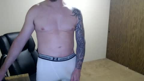 Snapshot of hunter_jayden7 chatting on 07/14/26, 05:23 TypsyT7 online show from 07/14/26, 05:23