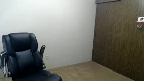 Snapshot of hunter_jayden7 chatting on 07/26/26, 08:05 TypsyT7 online show from 07/26/26, 08:05