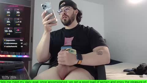 Snapshot of hunter_of_mn chatting on 12/26/24, 12:25 online show from 12/26/24, 12:25