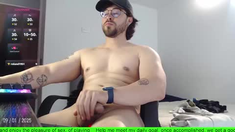 Snapshot of hunter_of_mn chatting on 01/10/25, 01:42 online show from 01/10/25, 01:42