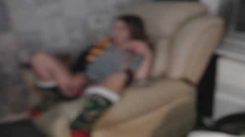 Snapshot of hunterandesme chatting on 10/04/25, 07:01 HunterandEsme online show from 10/04/25, 07:01