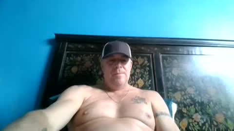 Snapshot of hunybager chatting on 12/17/25, 02:34 hunybager online show from 12/17/25, 02:34