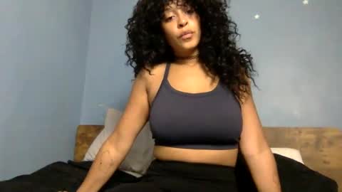 Snapshot of hunyybunz chatting on 12/07/24, 04:31 Goddess Hunyy online show from 12/07/24, 04:31