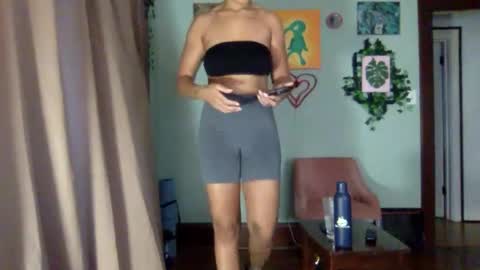 Snapshot of hunyybunz chatting on 12/13/24, 04:16 Goddess Hunyy online show from 12/13/24, 04:16