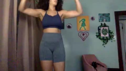 Snapshot of hunyybunz chatting on 12/24/24, 05:44 Goddess Hunyy online show from 12/24/24, 05:44