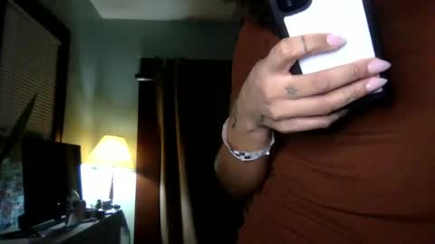 Snapshot of hunyybunz chatting on 03/01/25, 04:47 Goddess Hunyy online show from 03/01/25, 04:47