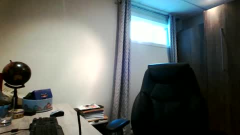 hurley7890 online show from 01/10/25, 03:27