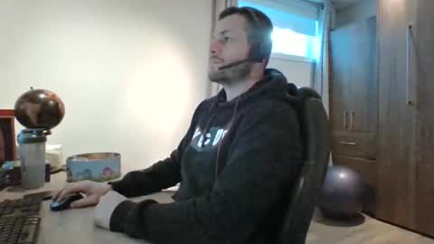 hurley7890 online show from 02/12/25, 07:02