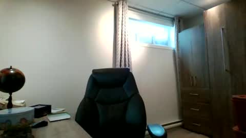 hurley7890 online show from 02/18/25, 06:04