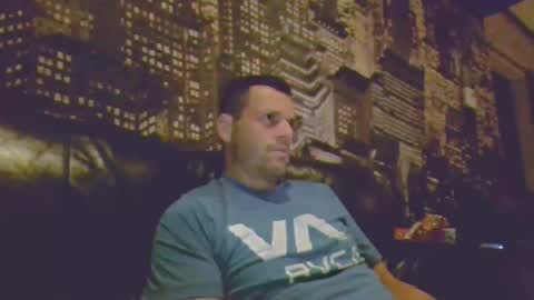 Snapshot of hurley7890 chatting on 07/15/26, 01:33 hurley7890 online show from 07/15/26, 01:33