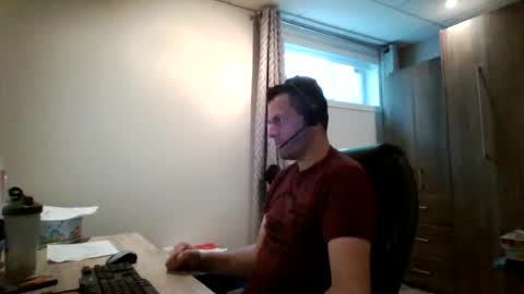 Snapshot of hurley7890 chatting on 07/24/26, 02:15 hurley7890 online show from 07/24/26, 02:15