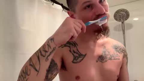 Snapshot of husbandandwife2011 chatting on 02/21/25, 07:21 husbandandwife2011 online show from 02/21/25, 07:21