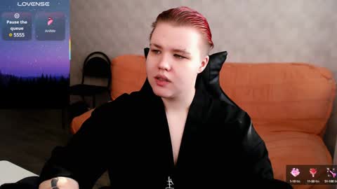 Snapshot of husk_ryan chatting on 01/20/25, 08:30 Ryan online show from 01/20/25, 08:30