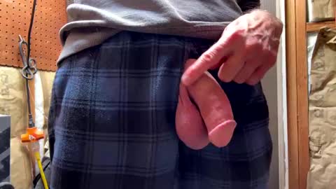 huskey300 online show from 12/29/24, 04:38