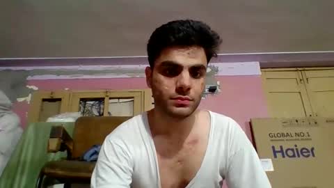 Snapshot of huzaifa654 chatting on 11/02/25, 10:34 huzaifa654 online show from 11/02/25, 10:34