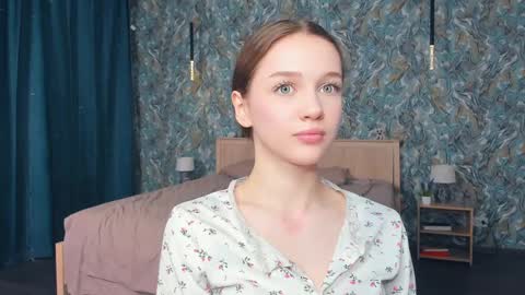 Lily online show from 06/05/26, 07:14