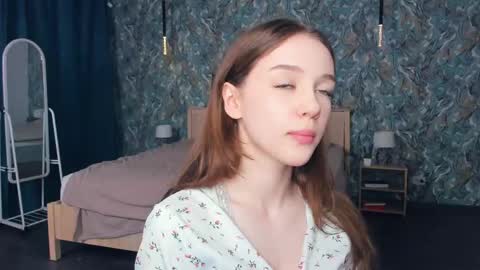 Lily online show from 06/07/26, 07:12