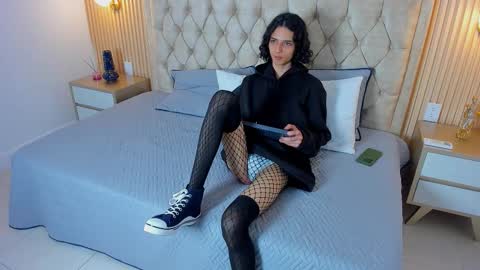 Snapshot of hxxyro chatting on 02/09/26, 07:29 hxxyro online show from 02/09/26, 07:29