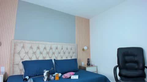 hxxyro online show from 04/02/26, 01:09