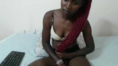 hyacinth_b online show from 03/30/26, 11:22