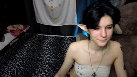 Snapshot of hyeon_jin chatting on 01/15/25, 03:00 Hyeon Jin online show from 01/15/25, 03:00