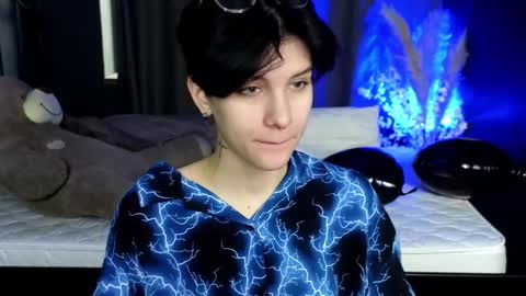 Snapshot of hyeon_jin chatting on 03/11/25, 01:34 Hyeon Jin online show from 03/11/25, 01:34