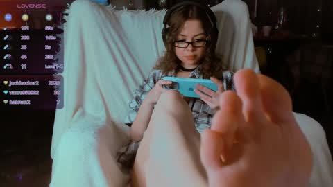 Snapshot of hype_meal_home chatting on 02/06/25, 10:32 Miley. PVT open i have extra prices on nude show online show from 02/06/25, 10:32