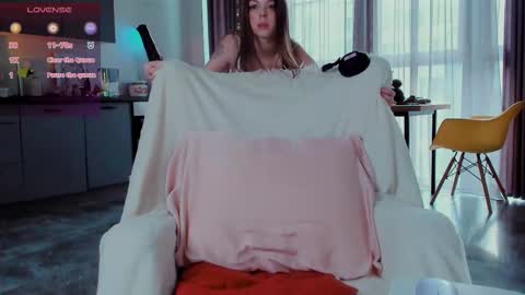 Snapshot of hype_meal_home chatting on 02/25/25, 08:47 Miley. PVT open i have extra prices on nude show online show from 02/25/25, 08:47