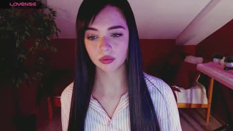 Snapshot of hypequeen_ chatting on 09/19/25, 09:15 Julia online show from 09/19/25, 09:15