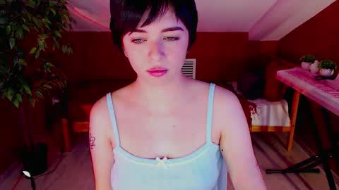 Snapshot of hypequeen_ chatting on 09/23/25, 09:07 Julia online show from 09/23/25, 09:07