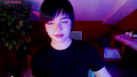 Snapshot of hypequeen_ chatting on 09/24/25, 09:07 Julia online show from 09/24/25, 09:07