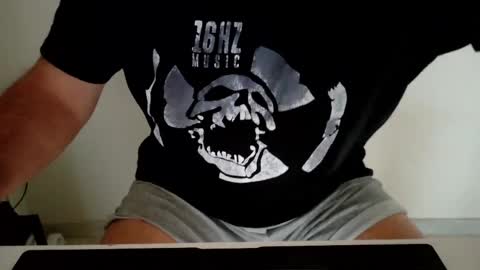 hyperi0 online show from 04/24/26, 05:26