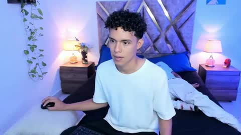 Son Hyunjin online show from 10/03/25, 10:07