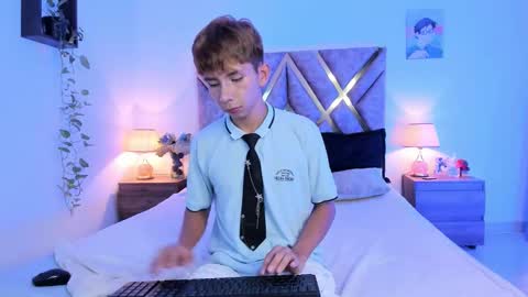 Son Hyunjin online show from 10/24/25, 10:50