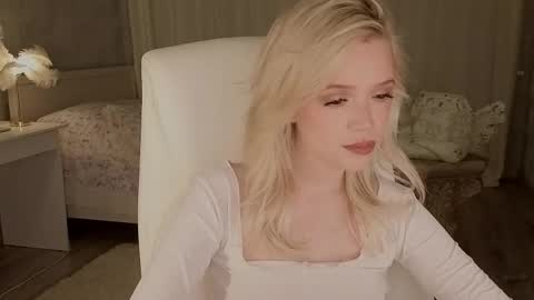 Joselle online show from 04/24/26, 12:24