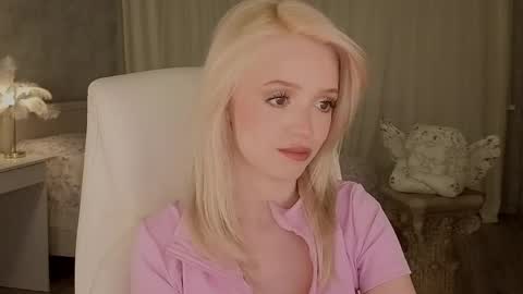 Snapshot of i__am_joss chatting on 04/24/26, 08:44 Joselle online show from 04/24/26, 08:44