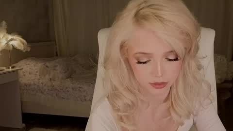 Snapshot of i__am_joss chatting on 05/05/26, 10:07 Joselle online show from 05/05/26, 10:07
