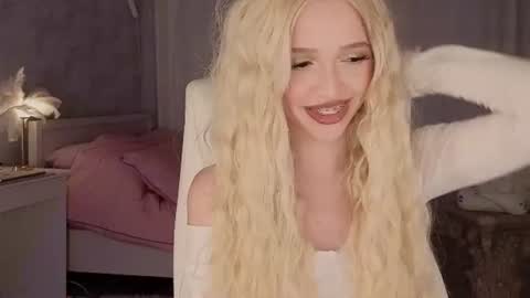 Snapshot of i__am_joss chatting on 06/17/26, 11:38 Joselle online show from 06/17/26, 11:38