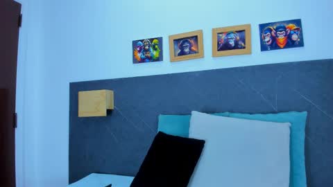 The Dolls online show from 04/04/26, 05:43