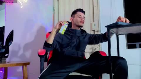 kelvis online show from 02/20/26, 07:54