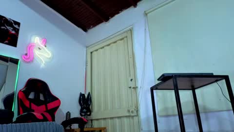 kelvis online show from 04/21/26, 02:15