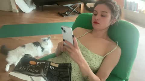 Olive online show from 09/08/25, 08:19