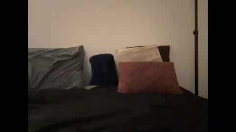 i o ro online show from 12/20/24, 01:47