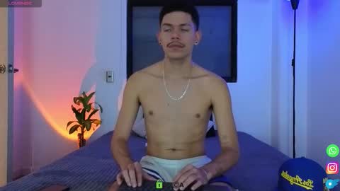 Snapshot of iam_angelxxx chatting on 01/13/26, 01:44 Angel online show from 01/13/26, 01:44