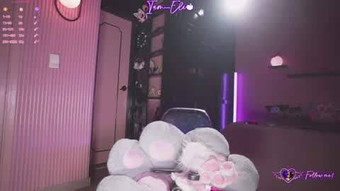 Snapshot of iam_eli chatting on 11/10/25, 01:15 online show from 11/10/25, 01:15