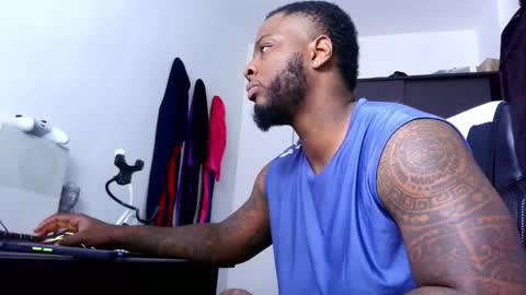 Mr H Independent model online show from 11/05/25, 03:39