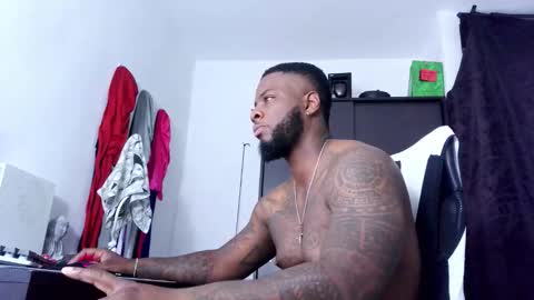 Mr H Independent model online show from 12/19/25, 03:35