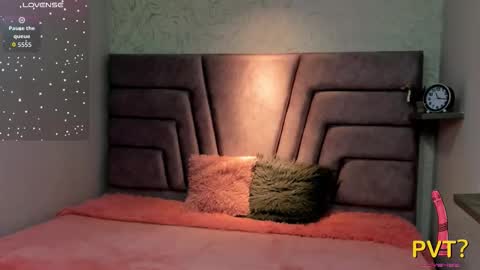 iam_lina online show from 03/19/26, 11:36