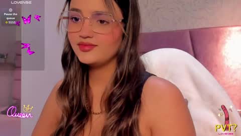 iam_lina online show from 04/17/26, 11:46